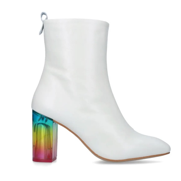 KURT GEIGER LONDON
RAINBOW STRUT WHITE LEATHER BOOTS - Picture 2 of 15